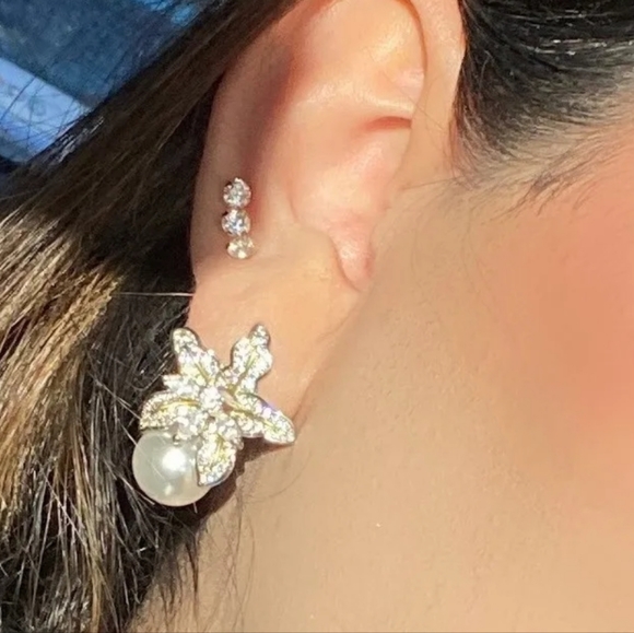 STUNNING orchid flower pearl earrings statement silver gold Crystal stones Stud - Picture 10 of 11